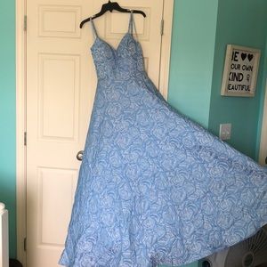 Beautiful and comfortable light blue prom dress